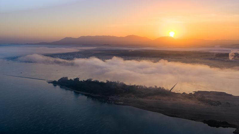 【视频】江西峡江：晨雾锁赣江 日出映仙境